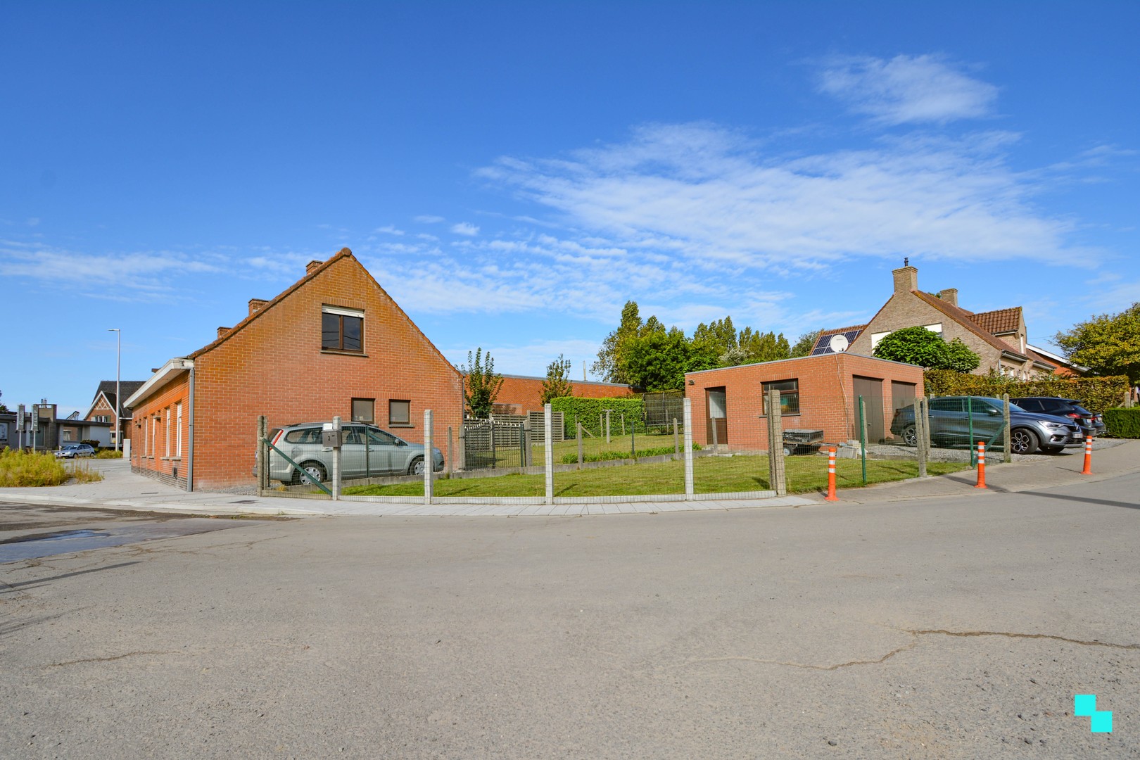 Te renoveren HOB op hoekperceel te Kortemark - photo 2