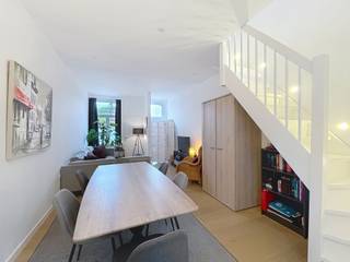 Leuke, volledig gerenoveerde woning, gelegen in een rustige straatje, pal in het centrum van Lier en op enkele stappen van een groot parkeerterrein...