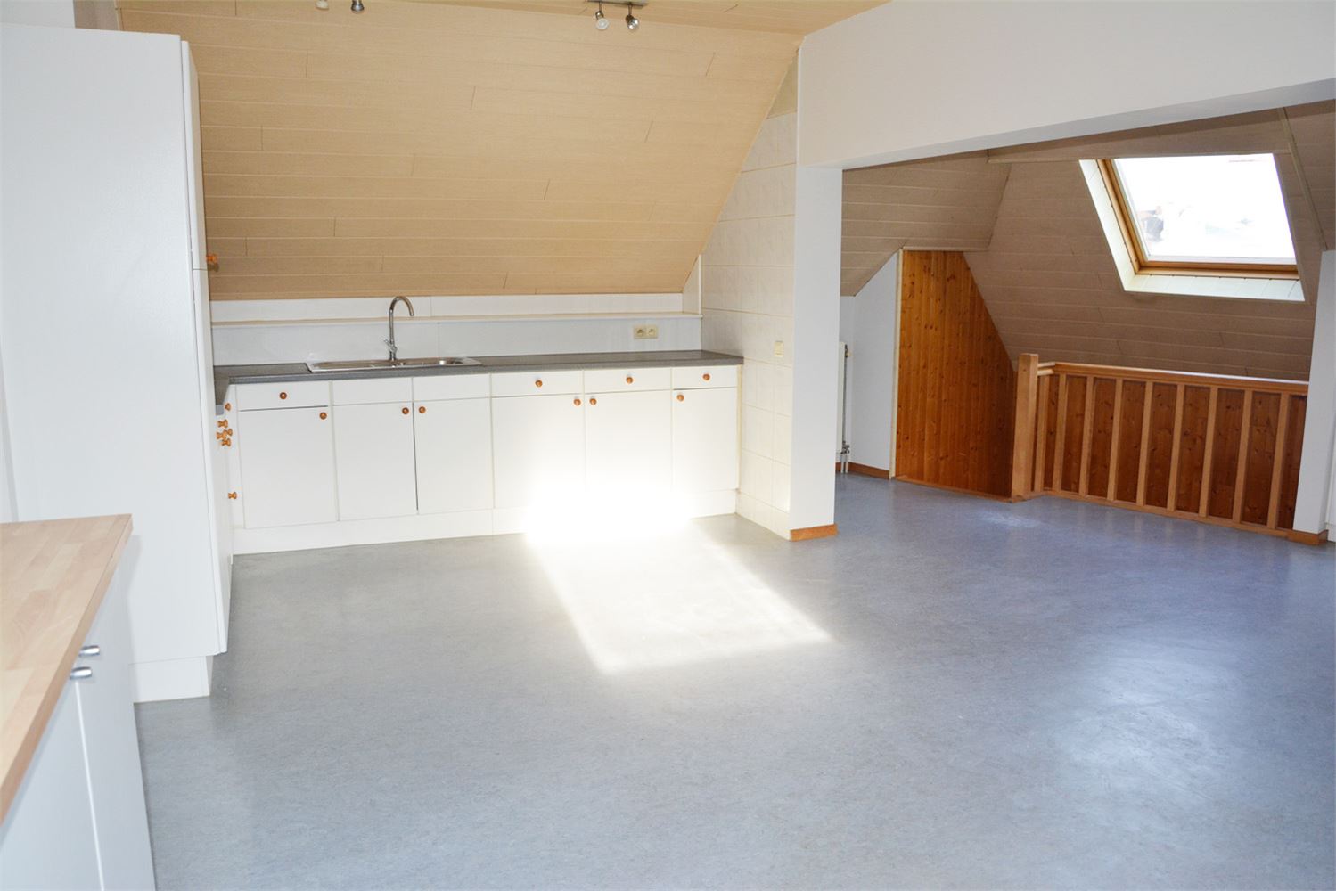 Centraal gelegen appartement met 1 slaapkamer. - foto 5