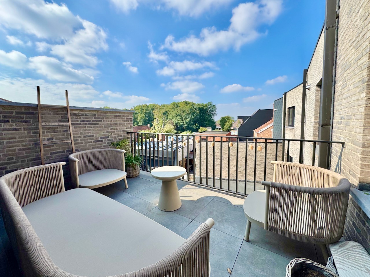 PRACHTIG dakappartement met 4 slaapkamers en 2 terrassen ! - foto 3