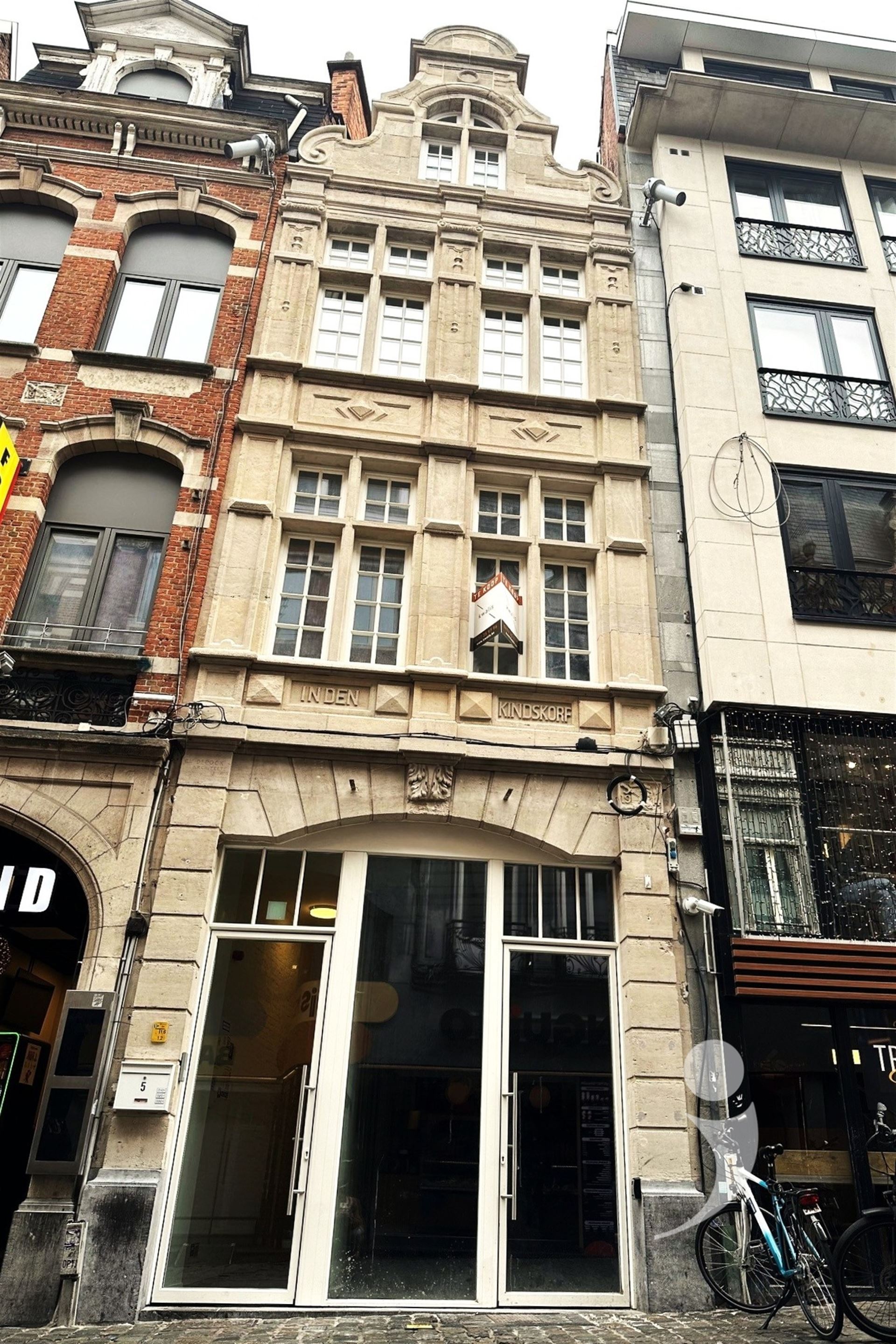 Renovated studio in historic center of Leuven - photo 1