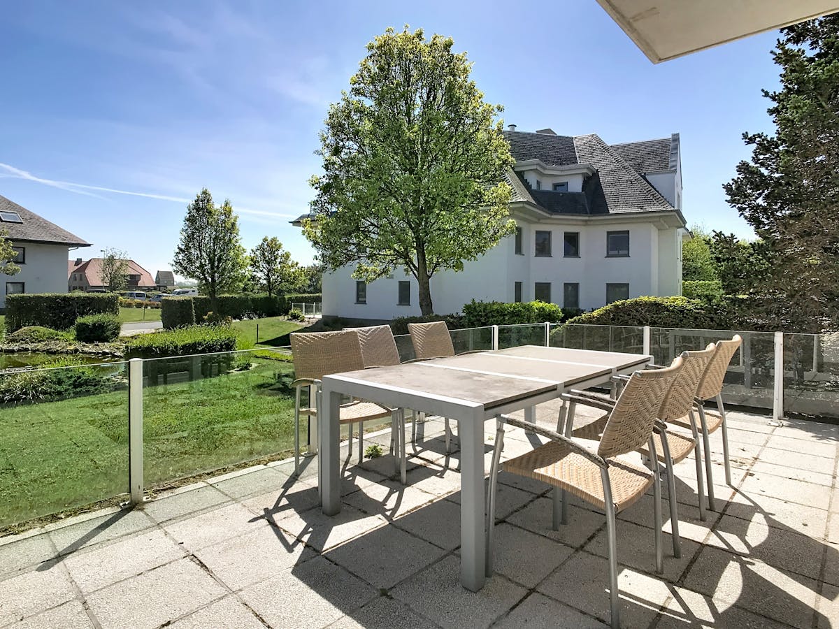 Lichtrijk appartement met ruim terras op rustige ligging te huur! - foto 3