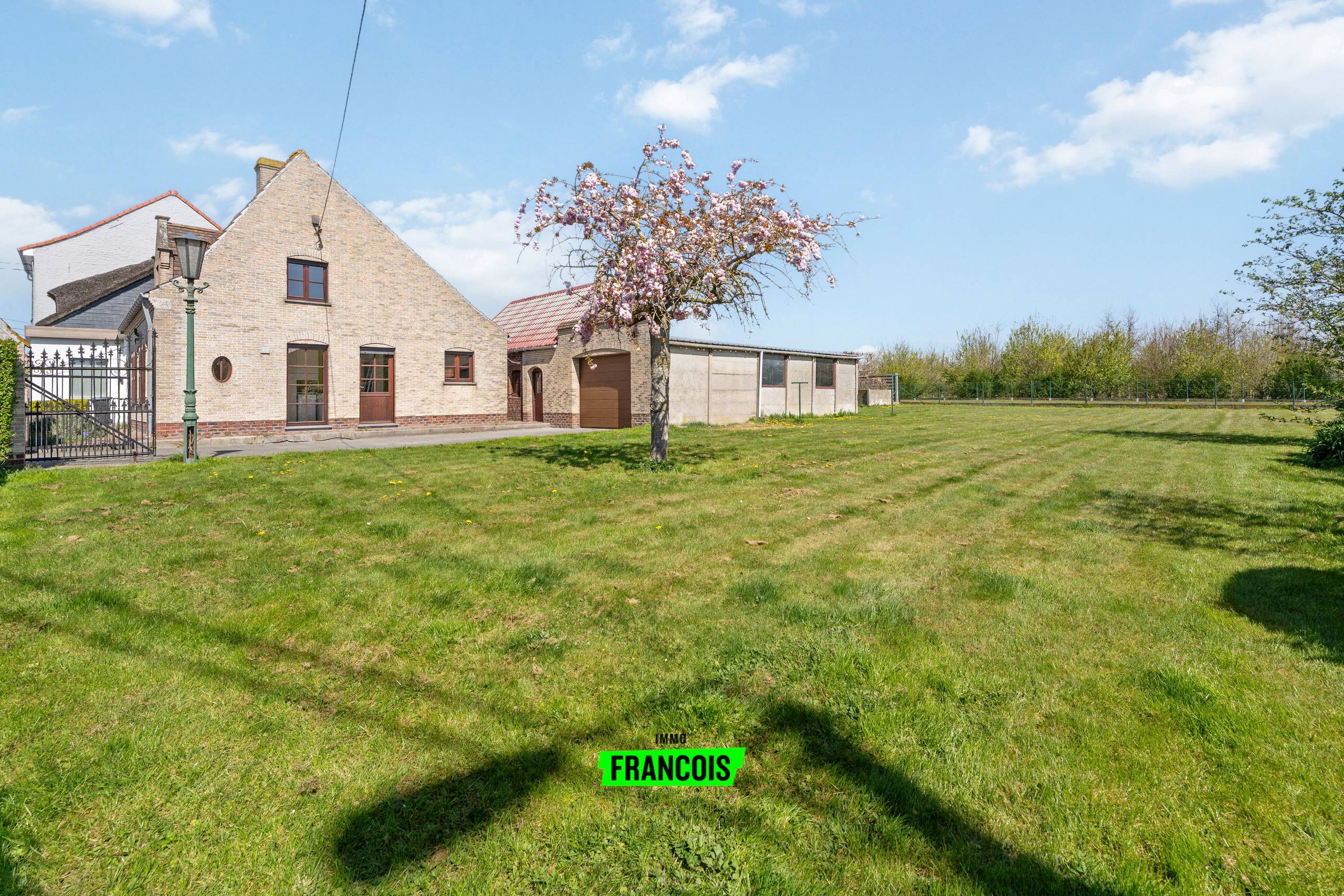 Halfopen bebouwing op 1050m² te Oostvleteren. - foto 5