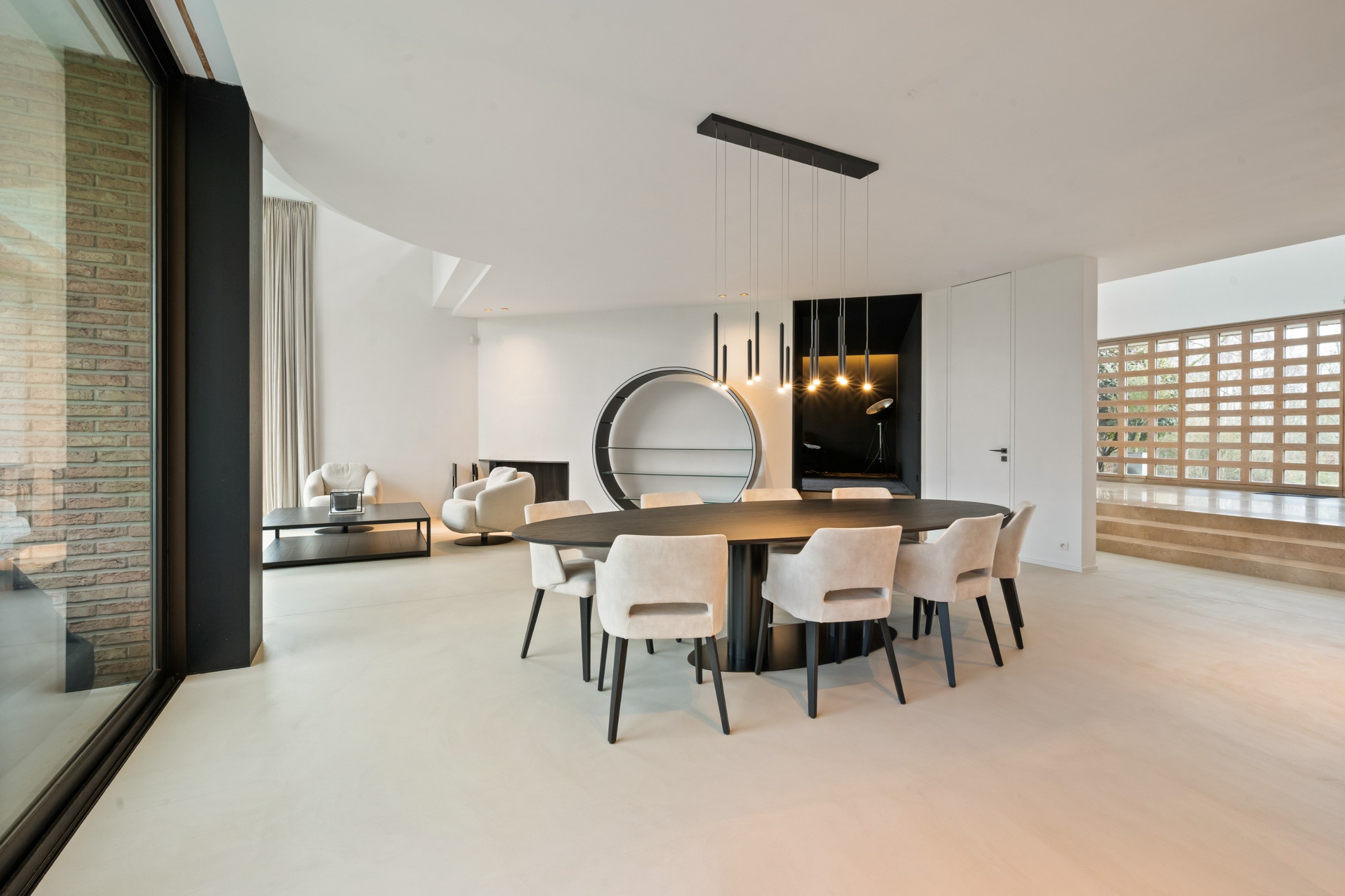 Exclusieve gerenoveerde villa met zwembad en topafwerking - foto 5