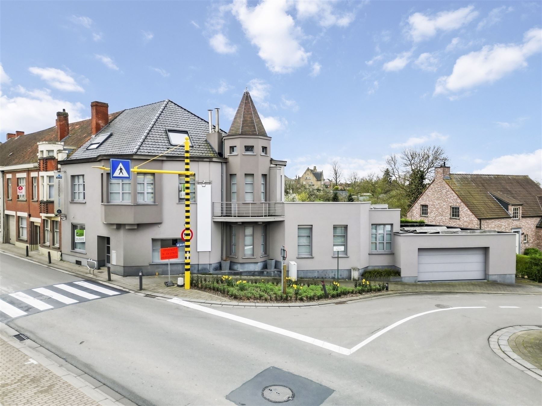  Woonst met kantoorruimte: centrum Anzegem. Toplocatie, veel mogelijkheden - foto 1