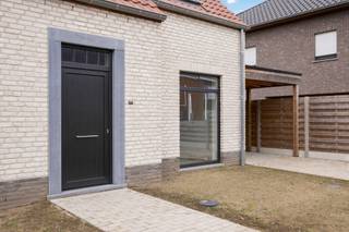 In het hart van Waardamme verrijst deze halfopen nieuwbouwwoning op een perceel van 315 m², ontworpen voor wie houdt van licht, ruimte en...