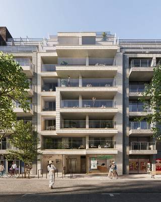 OPENDEUR ZONDAG 25 OKTOBER TUSSEN 10U-12U. <br />Nieuwbouwappartement (154m2) met 3 slaapkamers en een terras van 44m2 in centrum De Panne te koop.<br /><br />De geafficheerde prijs is exclusief BTW en registratierechten.<br />Prijs inclusief 6% BTW en registratierechten, bijkomende kosten en berging: 840.000 euro<br />Prijs inclusief 21% BTW en registratierechten, bijkomende kosten en berging: 908.000 euro<br /><br /> Mogelijkheid tot aankopen onder 6% btw. <br />Deze exclusieve nieuwbouw in De Panne is gelegen in de Zeelaan nr 100, pal in het centrum van De Panne en op wandelafstand van het strand. Het appartement bevindt zich op de 7de verdieping en heeft een bewoonbare oppervlakte van 154 m², aangevuld met een ruim westgericht terras van 40 m². Een unieke kans voor wie op zoek is naar een luxueus appartement in De Panne. Dit energiezuinig nieuwbouw in De Panne is gelegen in het centrum, vlakbij winkels, horeca en openbaar vervoer, en op wandelafstand van het strand. <br />Dit appartement kan nog volledig afgewerkt worden naar eigen smaak en wensen, waardoor je hier echt jouw droomwoning aan zee kan creëren. <br /><br />Indeling van het penthouse<br />Er is een inkomhal met mogelijkheid tot vestiairekast, een praktische berging voor wasmachine en droogkast en een gastentoilet.<br />De eerste slaapkamer beschikt over een aansluitende badkamer met inloopdouche, ligbad en lavabo. De lichtrijke leefruimte met zithoek geeft rechtstreeks uit op het grote terras, ideaal om te genieten van de avondzon. Aansluitend bevindt zich de open leefkeuken met eiland. Verder zijn er nog twee ruime slaapkamers en een badkamer.<br /><br />De oplevering is voorzien tegen eind 2027.<br />Een absolute meerwaarde is de uitstekende energieprestatie: E-peil onder 20 door verwarming via geothermie en de hoogwaardige isolatie- en bouwtechnieken.<br /><br />Benieuwd naar de plannen of wens je meer informatie? Contacteer Marie 0469 66 49 11.