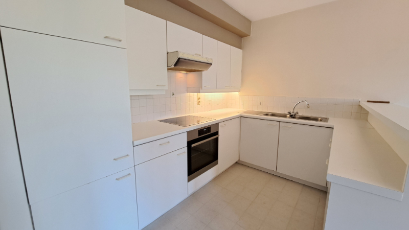 Comfortabel 2-slaapkamerappartement met Terras te huur in Oostkamp - foto 4