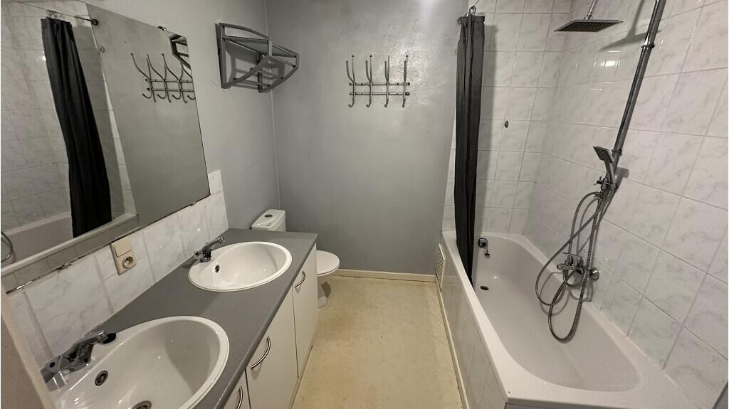 Comfortabele 2-slaapkamerwoning met ruime Garage te koop in Brugge - photo 5