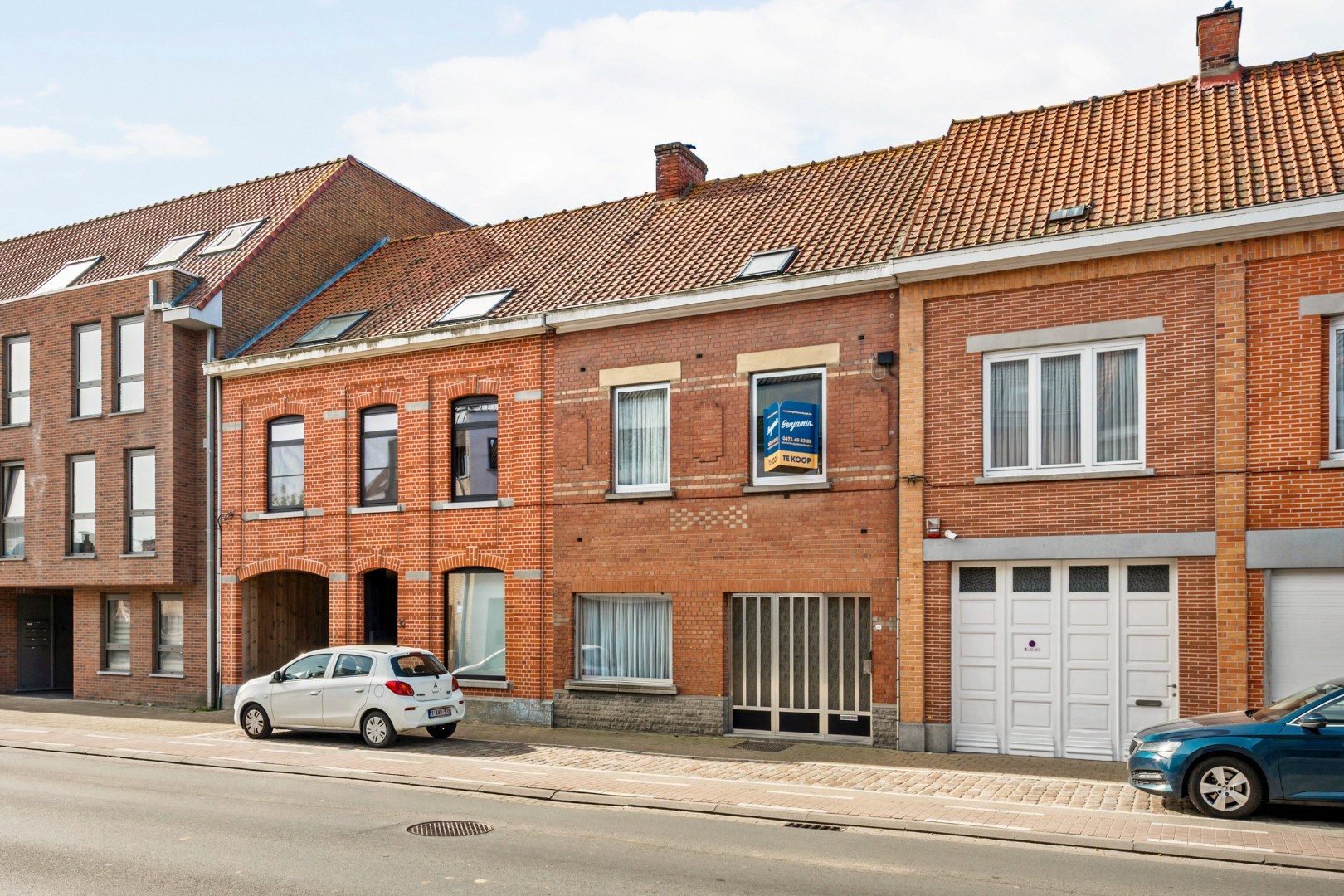 Verzorgde woning met 3, mogelijks 5 slaapkamers, garage en zonnige tuin in Geluwe - foto 2