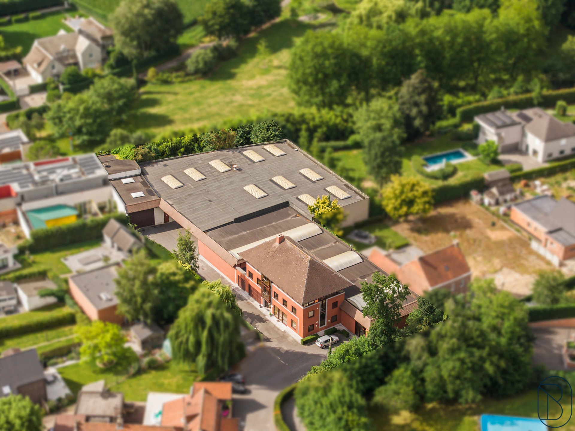 Eigendom bestaande uit 3 appartementen, LOODSEN en kantoren. - foto 1