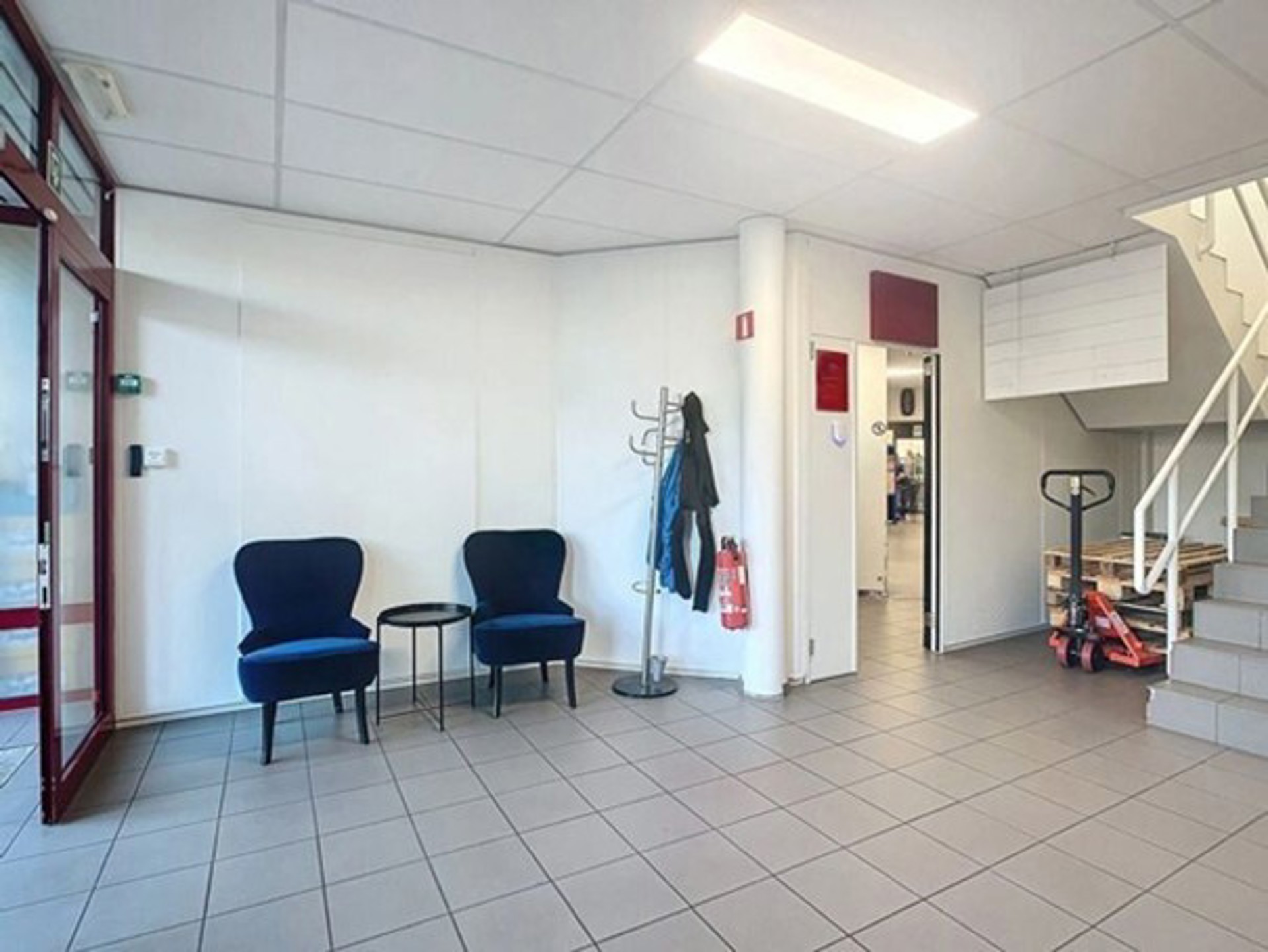 Polyvalent bedrijfsgebouw van 643m² te Mechelen-Noord - foto 2