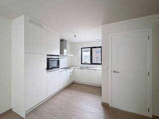 Ben jij op zoek naar een instapklare, energiezuinige huurwoning op een toplocatie?Deze moderne nieuwbouwwoning in hartje Kaprijke biedt alle comfort...