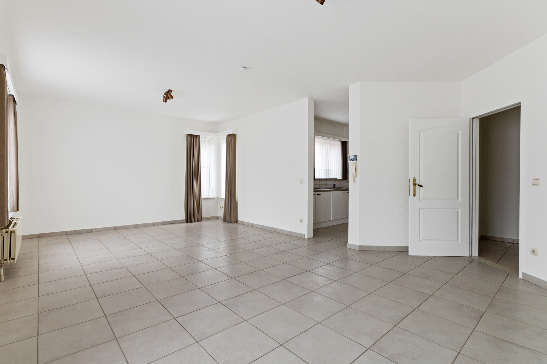 Gezellig 2-slpk appartement met terras in hartje Lille - foto 2