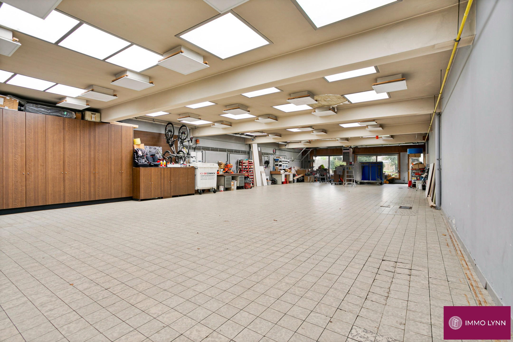 Groot magazijn van +/- 300m² met luxueuze woning! - foto 4