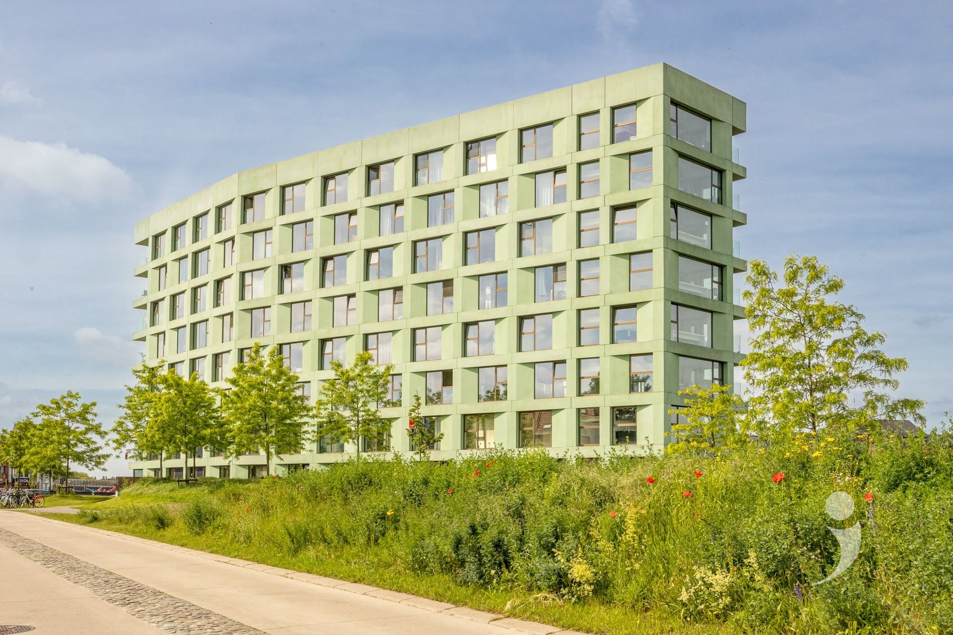 Luxueuze studentenkamer met eigen sanitair en terras - foto 2