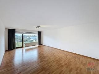 WATERLOO, in the Champ de Mai neighborhood, close to the city center and all amenities, in a quiet residential area, magnificent apartment with...