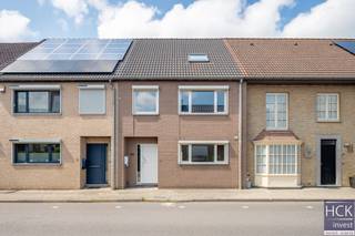 De liggingDeze woning is gelegen pal in het centrum van Oeselgem, op wandelafstand van allerhande winkels, horeca en overige faciliteiten zoals...