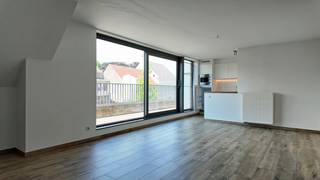 Dit recent en energiezuinig appartement, gelegen op de tweede verdieping van een moderne residentie met kwalitatieve afwerking, biedt een...