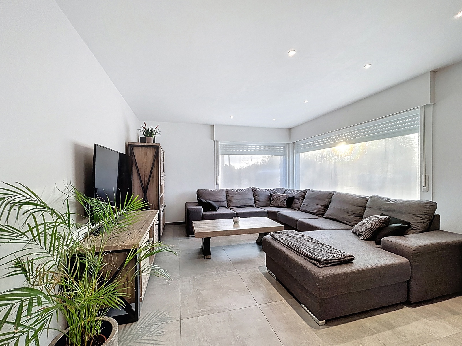 Gunstig gelegen halfopen woning met 3 slpk en dressing - foto 3