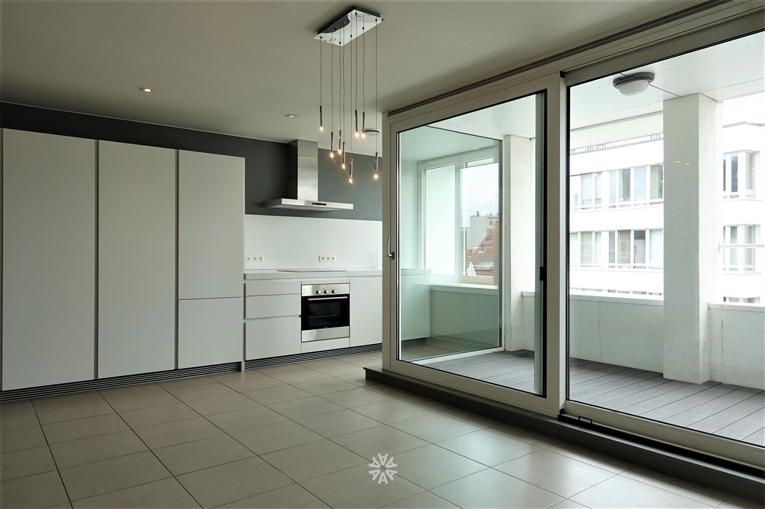 Stijlvol appartement met autostaanplaats te huur aan station Gent - foto 2