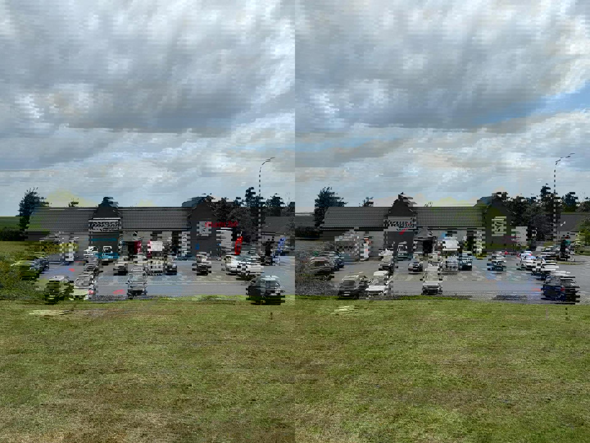 Ruim handelspand van 975 m² te koop - foto 3