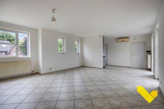 Goed gelegen appartement te Leopoldsburg (EPC B) dat meteen instapklaar is.Dit appartement omvat een ruime woonkamer met aangenaam veel "natuurlijk"...