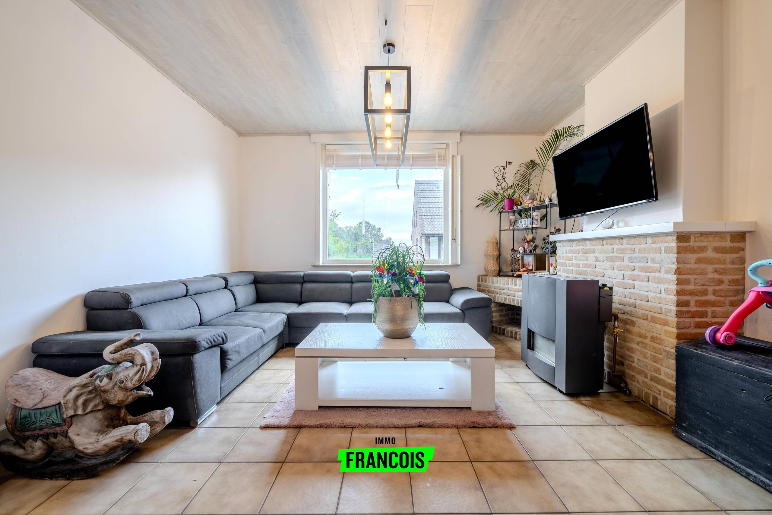 Te renoveren woning met 5 slaapkamers te koop in Handzame. - foto 4