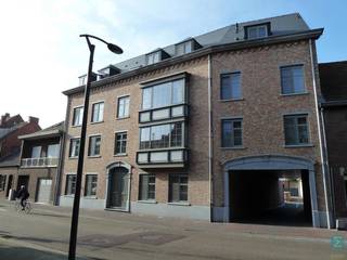 Ondergrondse autostaanplaats gelegen in het centrum van Arendonk.Huurprijs: €50,00 per maandBeschikbaarheid: Onmiddellijk...