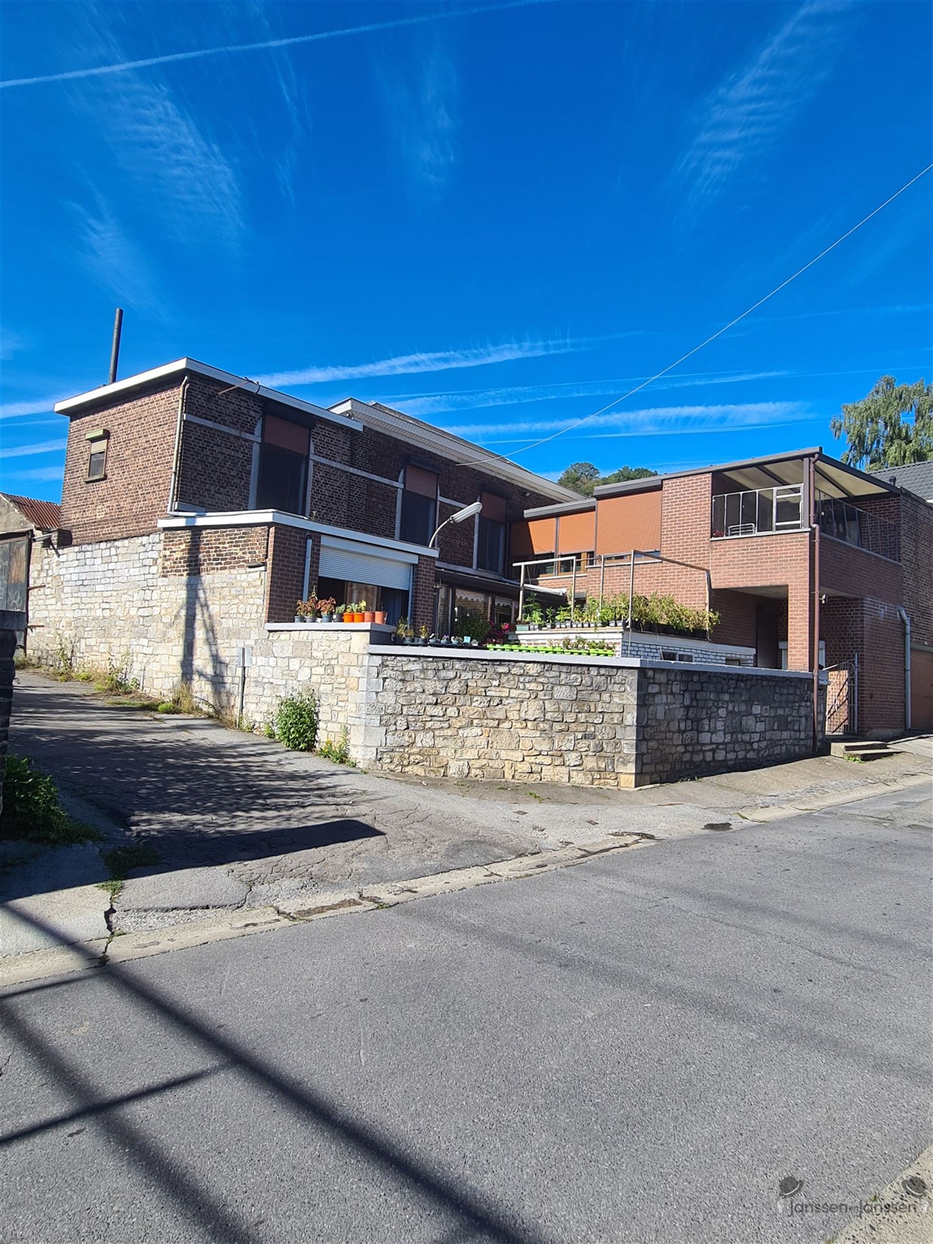 Maison à vendre à Huy avec 5 chambres - photo 1