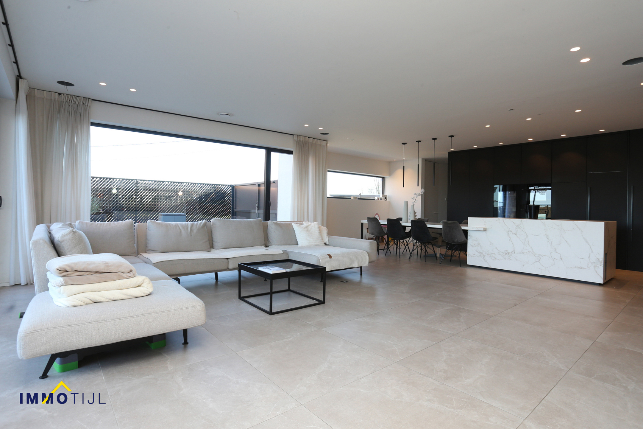 Te koop te Lebbeke: fantastische villawoning op + 7are!  - foto 3