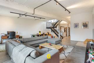 Dit stijlvolle luxueuze loftappartement met twee slaapkamers en een royale bewoonbare oppervlakte van 138 m² is gelegen in Nerem, in de gekende...