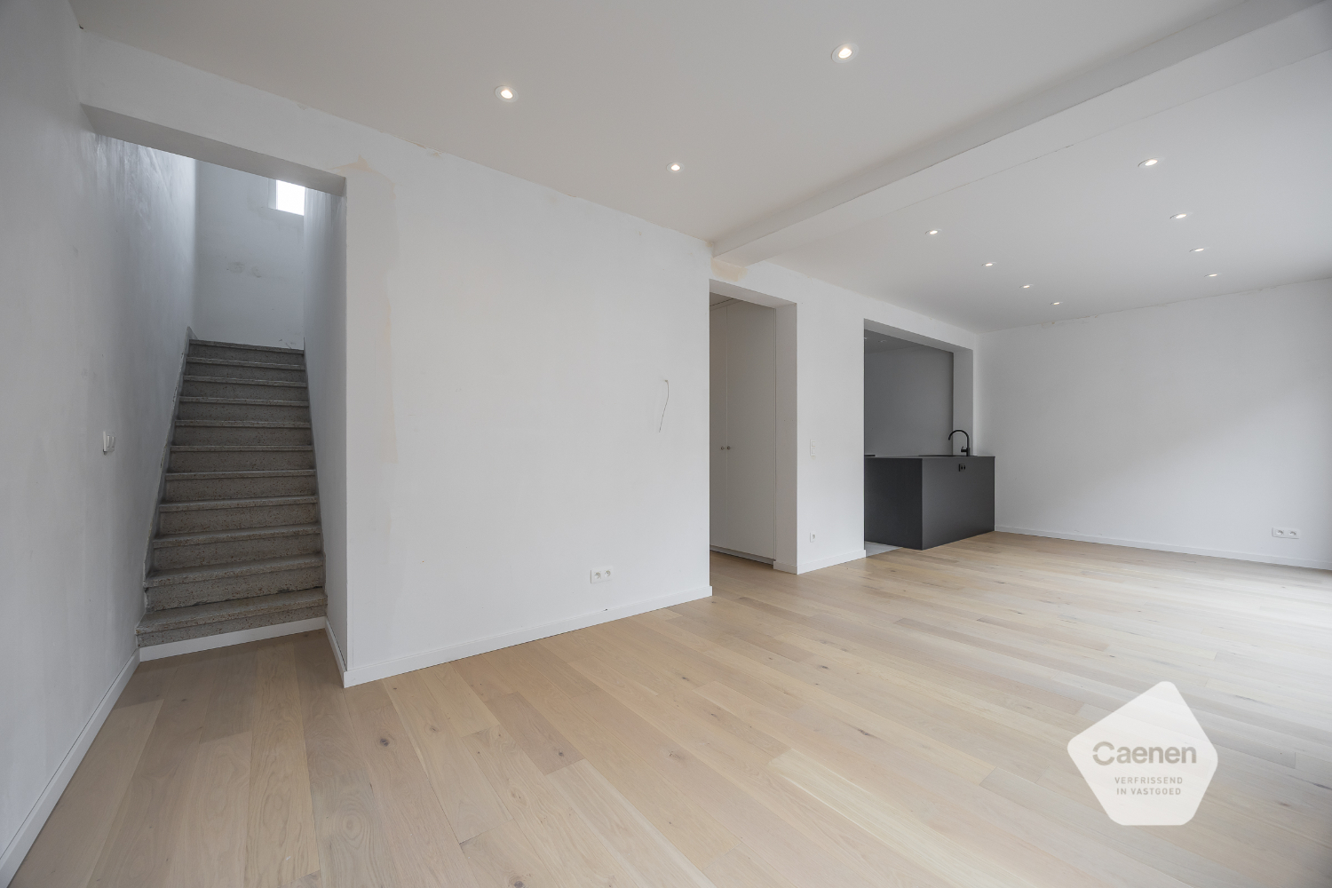 Ruim, gerenoveerde duplex te Mariakerke - foto 3