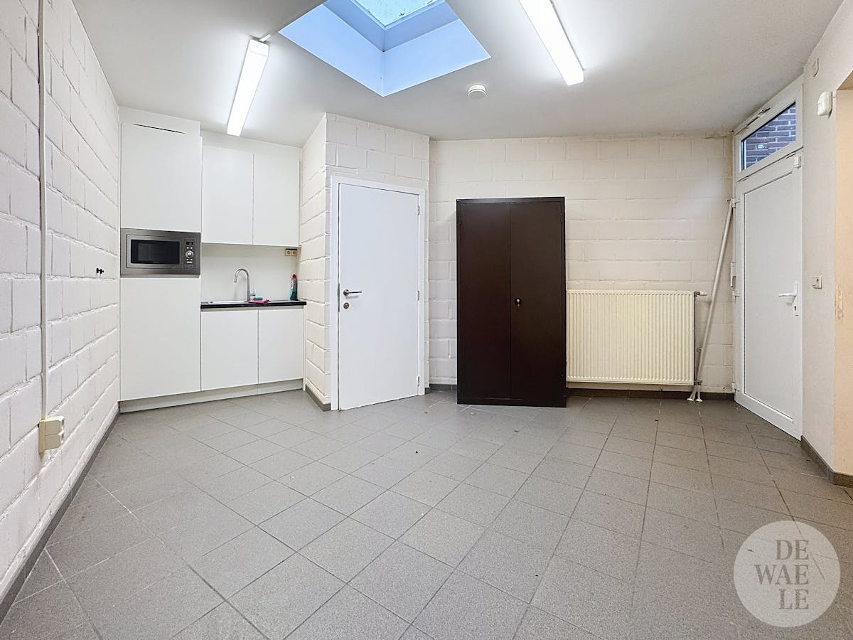 Handelsruimte van 114 m² op goede locatie in Maaseik - foto 5