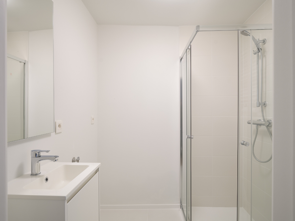 Kwaliteitsvolle gerenoveerd appartement nabij het Groenevalleipark en de Coupure. - foto 5