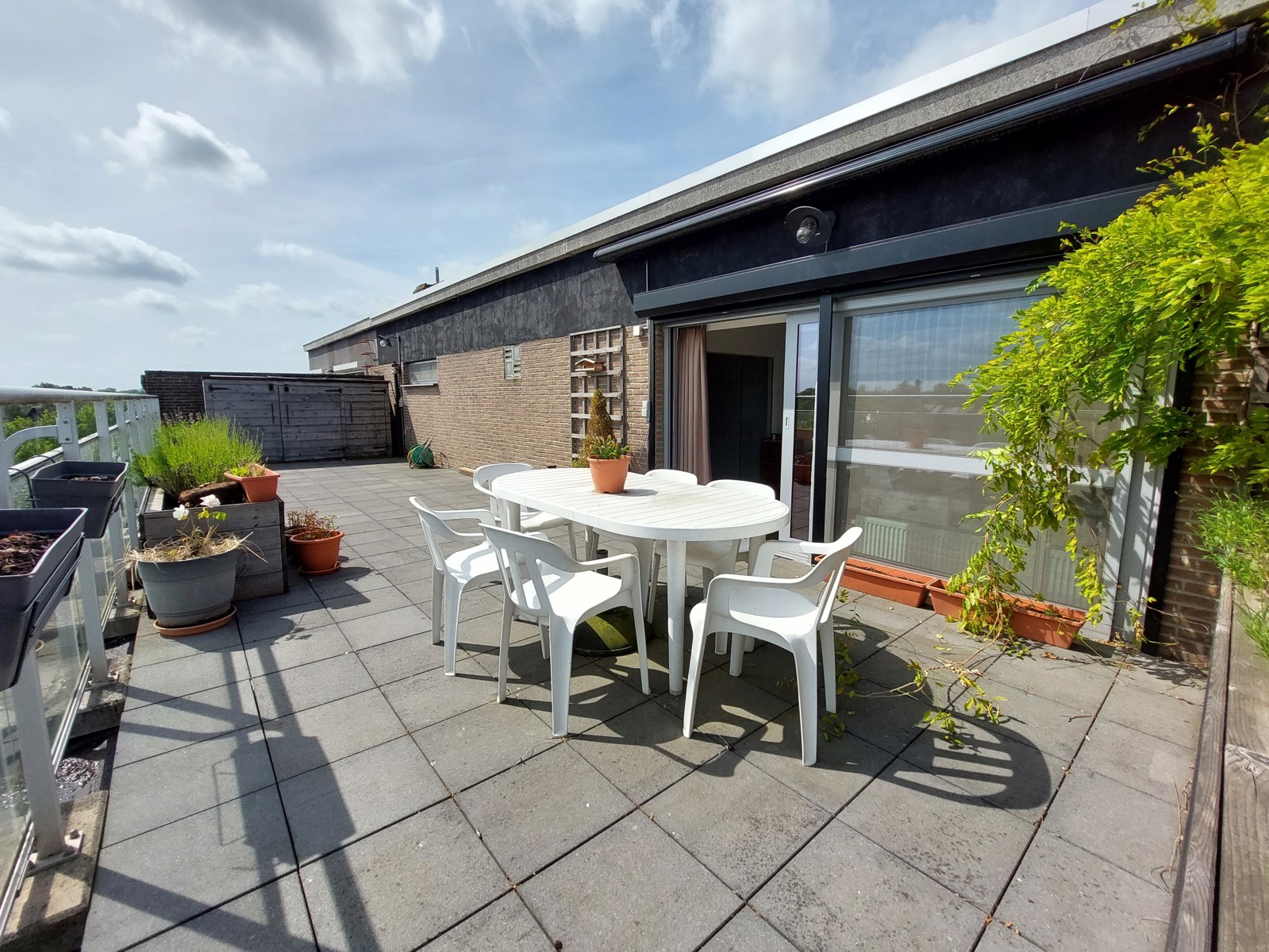 Apartment for rent in Hove with 2 bedrooms - photo 4