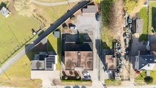 Bent u op zoek naar een zorgeloze en rendabele investering?Dan is dit recente en volledig verhuurde appartementenblok in Erpe-Mere precies wat u...