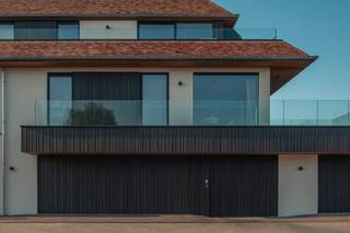 Ondergrondse staanplaats te koop nabij het station en centrum van Waregem. De staanplaats is bereikbaar via de geautomatiseerde poort naar...