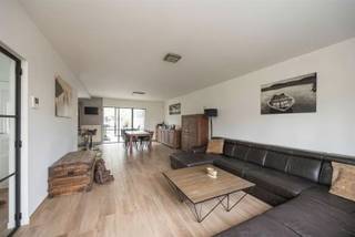 EXCLUSIEVE INSTAPKLARE WONING OP EEN GROENE RESIDENTIËLE LOCATIEOntdek deze uitzonderlijke, instapklare woning op een gegeerde locatie nabij het...