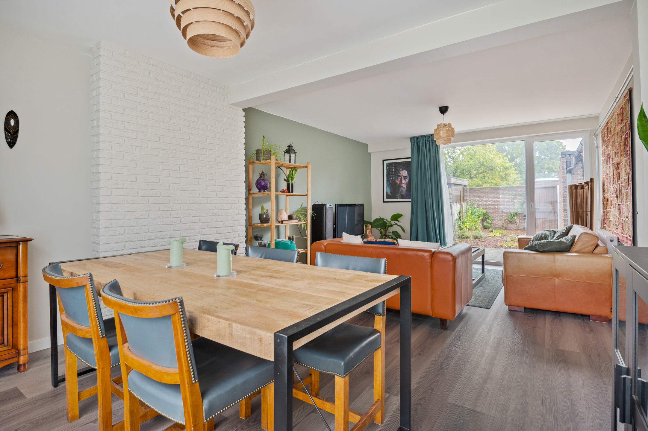 Volledig vernieuwde gezinswoning met 3 slpks, garage en tuin - foto 4