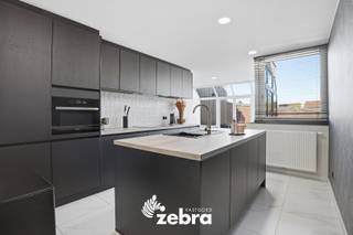Op een centrale en vlot bereikbare locatie bevindt zich deze energiezuinige en instapklare woning, afgewerkt met oog voor comfort en ruimte.Bij het...