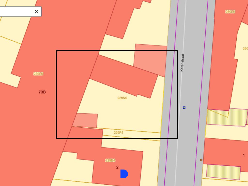 Perceel (bouw)grond met garages - foto 1