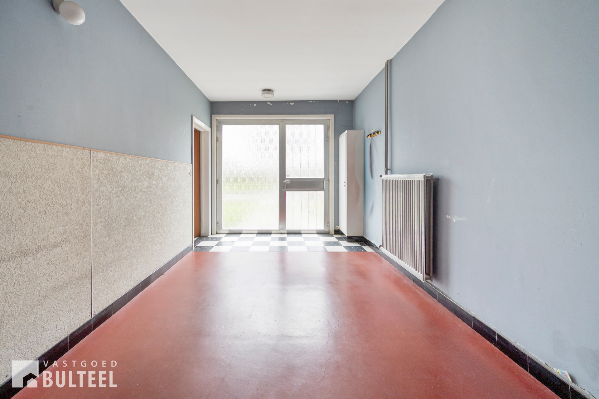 Ruime woning met 3 slaapkamers en tuin. - foto 2