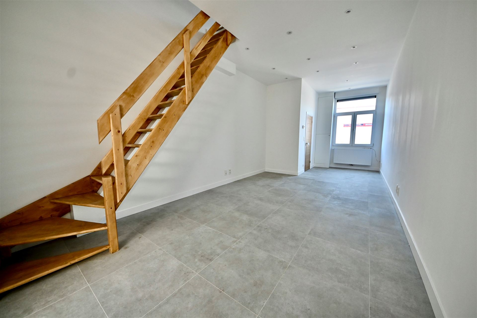 Gerenoveerde woning met 2 slaapkamers (garage optioneel). - foto 4