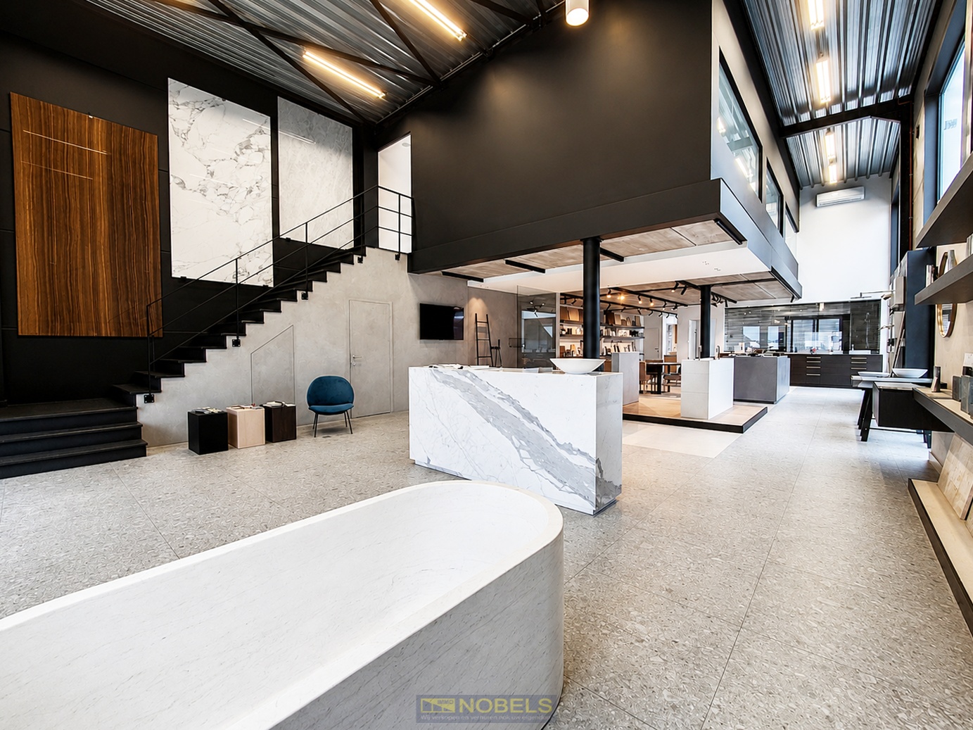 Te koop, multifunctioneel bedrijfsgebouw met loods/magazijn (275m²) op commerciële ligging te Oudenaarde - foto 4