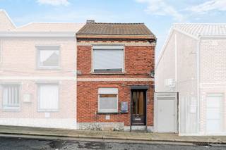 🏡 À VENDRE – MAISON 3 FAÇADES À RÉNOVER À BOUVIGNIES📍 Rue Notre-Dame de Bohême 6, 7803 BouvigniesSituée dans un environnement calme et agréable,...