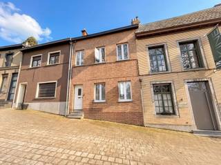 Te renoveren woning met 4 slaapkamers, stadstuin en atelier nabij het AbdijparkOp een uitstekende ligging, op wandelafstand van het groene Abdijpark,...