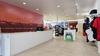 Commerciële Ruimte te Huur in Kortenberg: Ideaal voor Retail Deze commerciële eigendom in het hart van Kortenberg is een uitstekende kans voor uw...