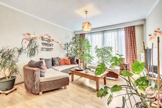 Idéalement situé en bordure du parc Josaphat, du parc Wahis et tennis club Wahis, au 3e étage d'un immeuble de 6 étages, nous vous proposons...