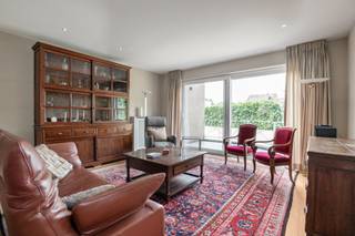 Gelegen in het centrum van Schilde, op wandelafstand van werkelijk alle winkels, bevindt zich dit luxueus gelijkvloers hoekappartement in...